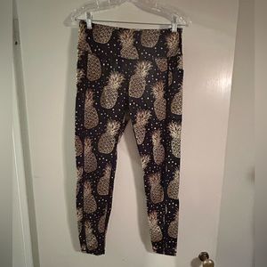 Constantly Varied Gear Pineapple Print Leggings - Black and Gold